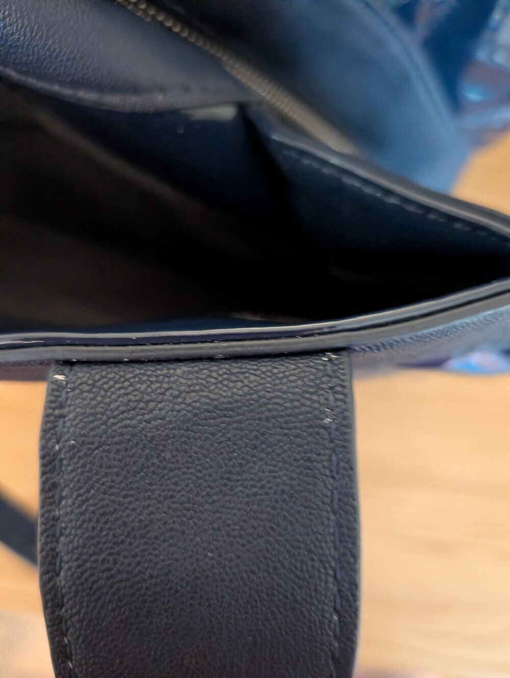 DKNY Navy Blue Quilted Patent Shoulder Bag - Picture 5 of 15